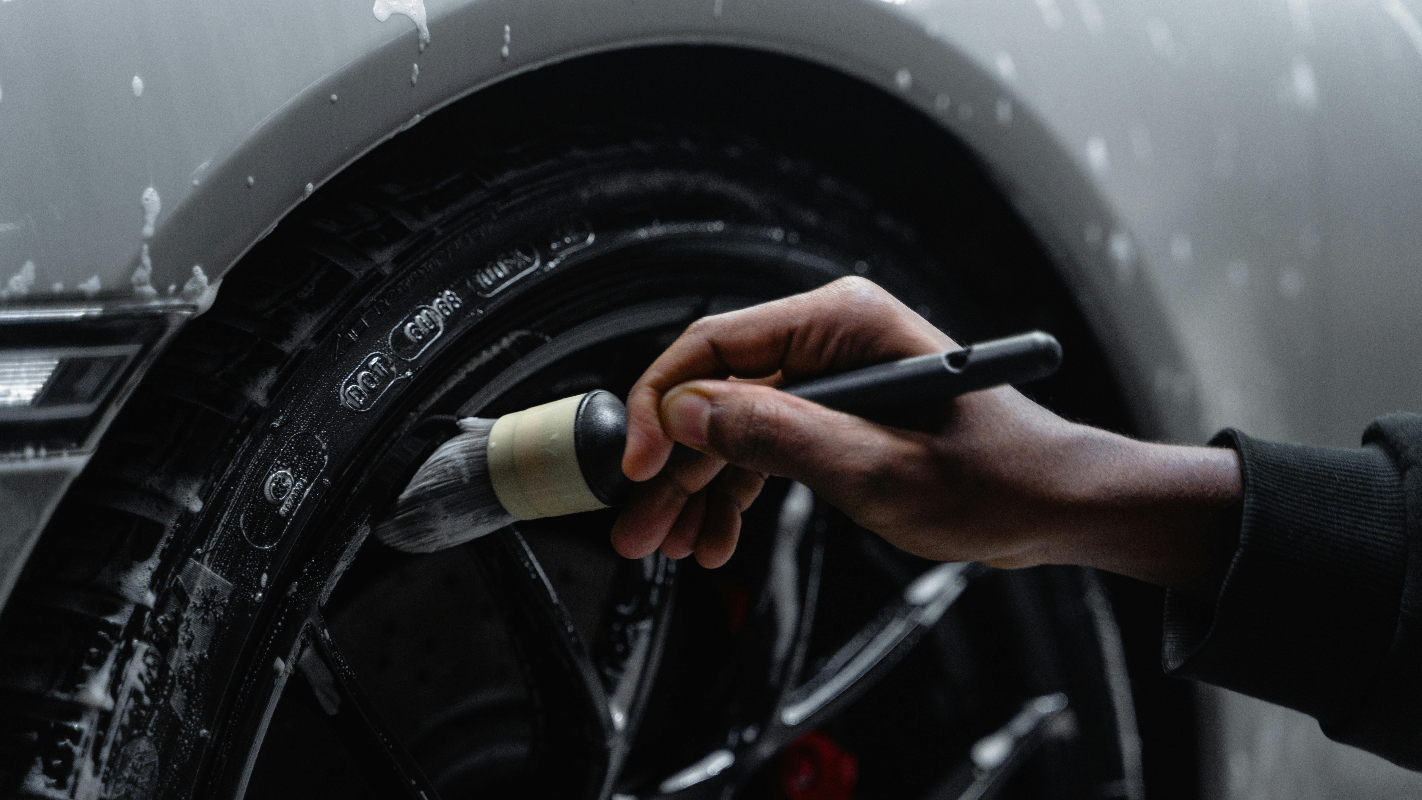 Tips Merawat Bodi dan Cat Mobil agar Tetap Kinclong